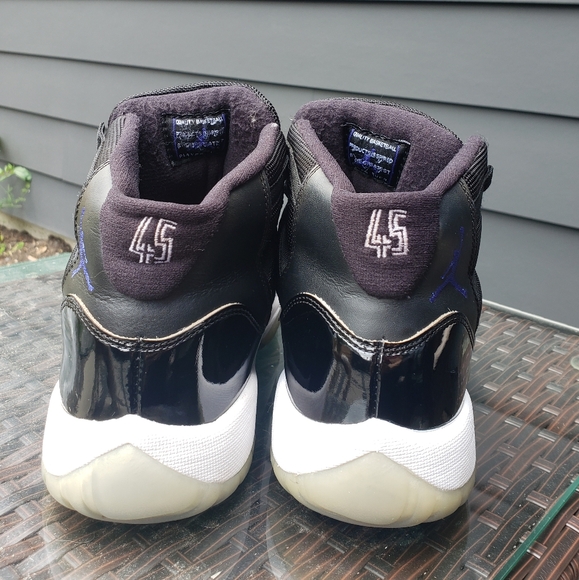 Air Jordan 11 Retro 'Space Jam' 2016 - Picture 3 of 9